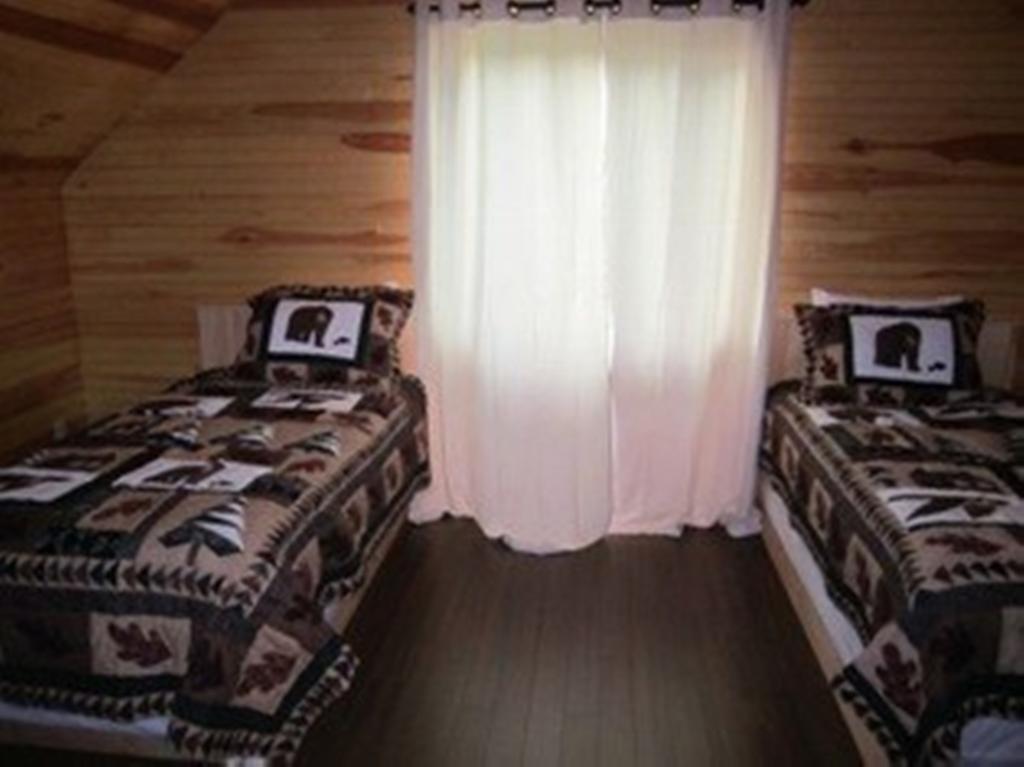 Swept Away Cottages كيفينديش الغرفة الصورة